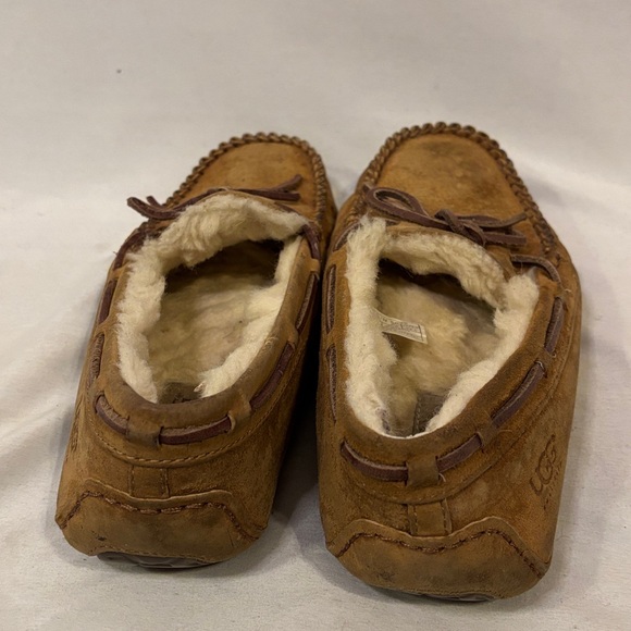 Ugg slippers moccasins tan size 7 - Picture 4 of 7
